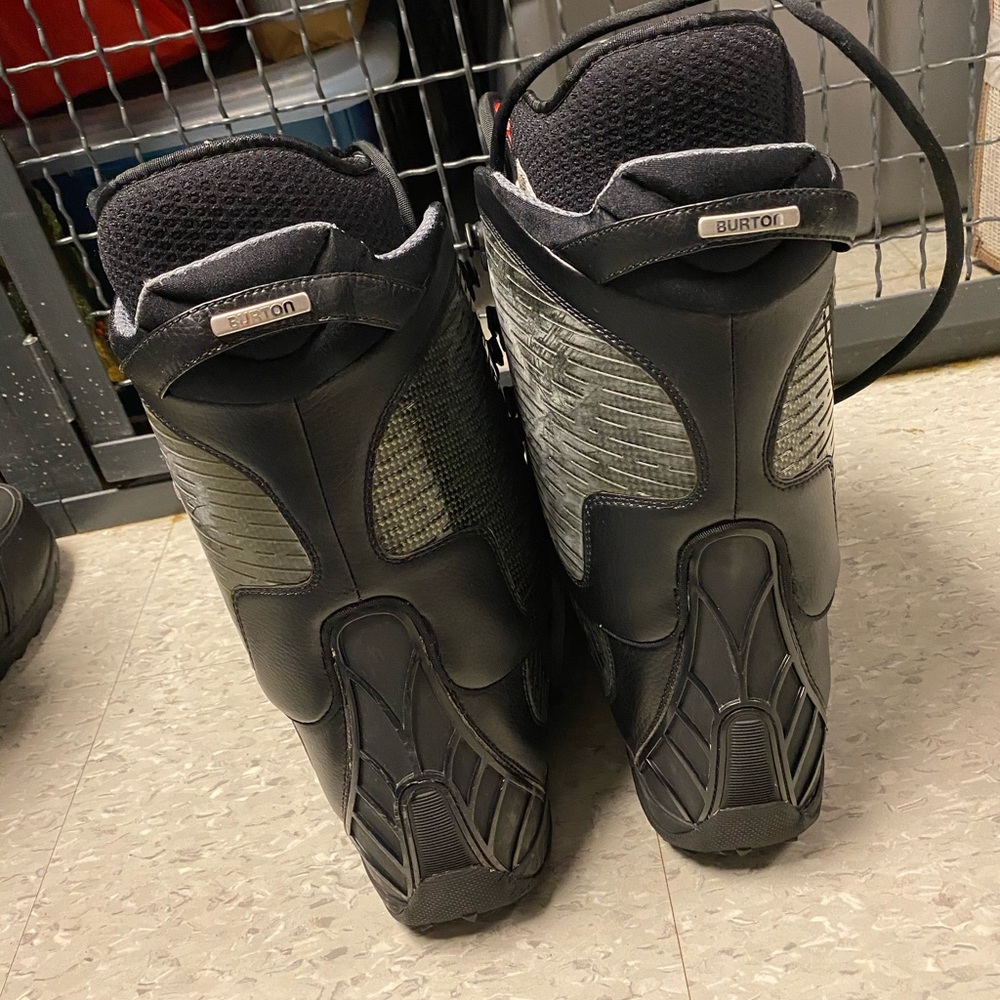 Men’s Burton SL-7 Snowboard Boots Great condition